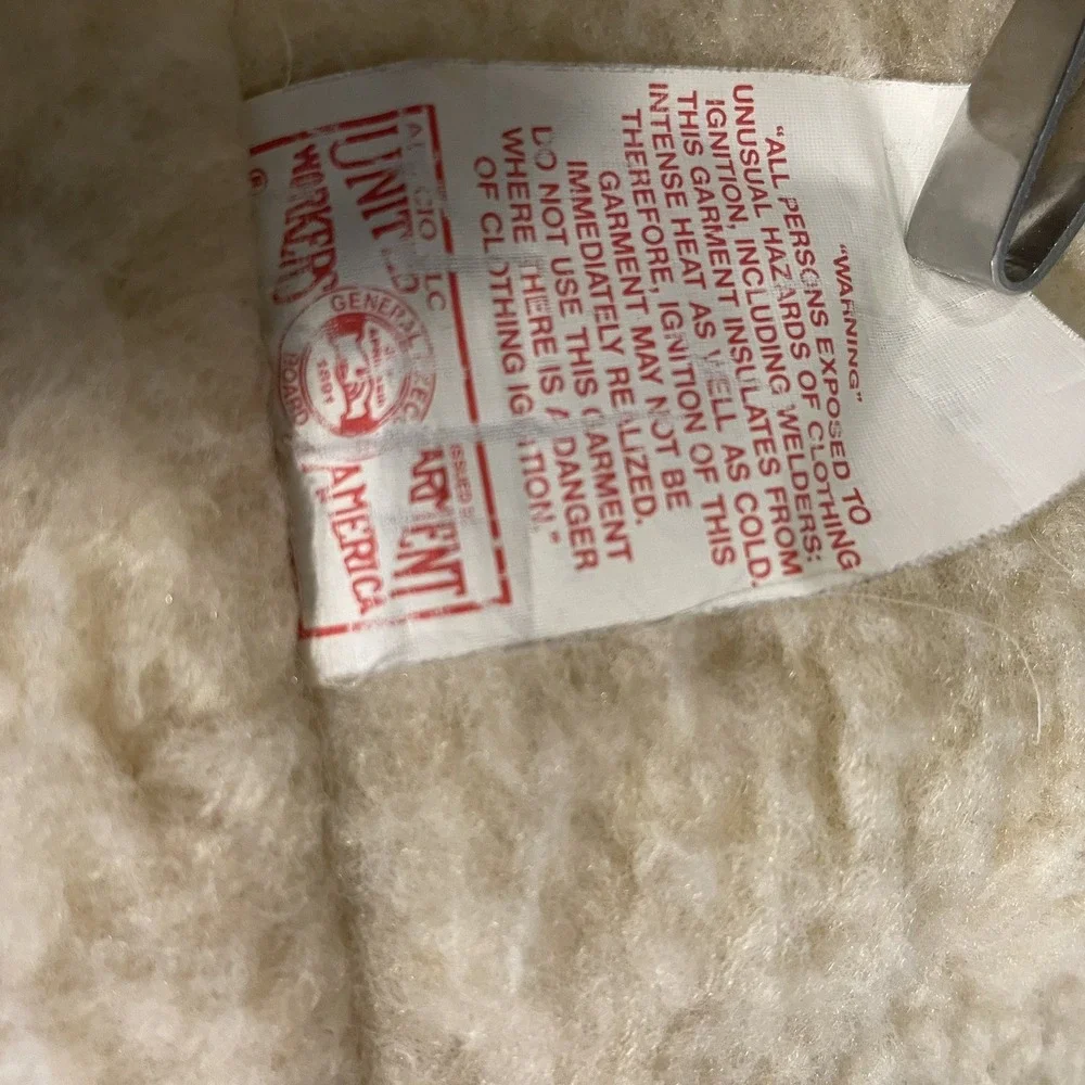 Vintage CARHARTT Brown Duck Vest Sherpa Lined 6SV Hunting USA 2XL Distressed - Picture 11 of 11